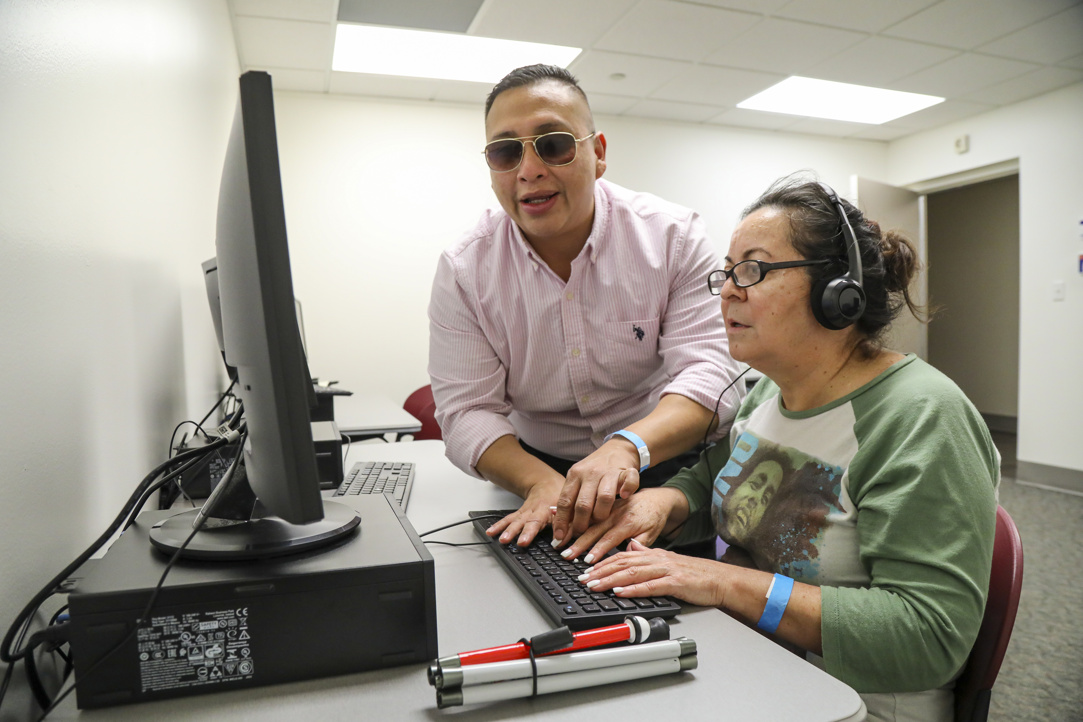 Guadalupe, a vocational rehabilitation client learns computer skills in order to work in a call center.